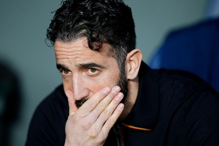 曼联锁定新帅首选!奥地利名帅成头号目标,弗莱彻只是临时过渡|水晶宫|阿莫林|格拉斯纳|切尔西|马雷斯卡_新浪体育_新浪新闻